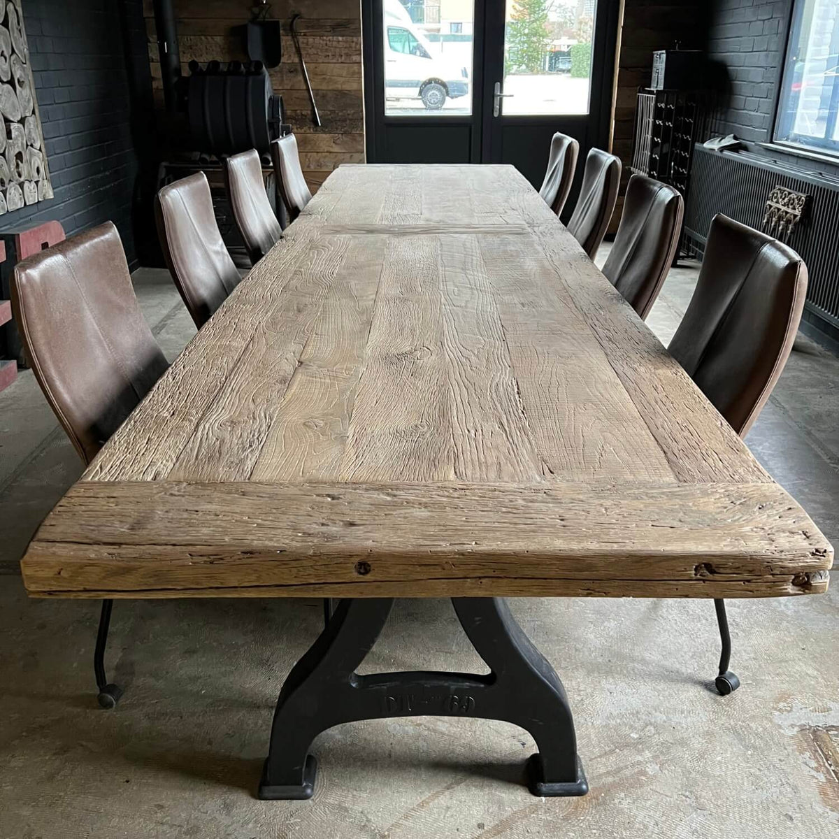 Long industrial design table with iron legs – thick old oak – IND401