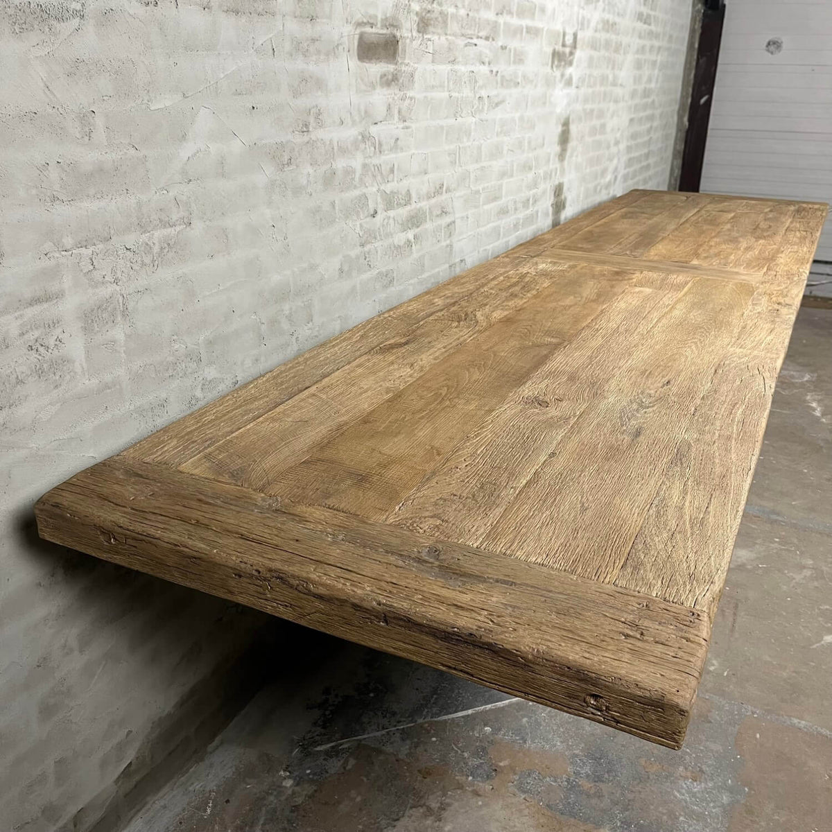 Long industrial design table with iron legs – thick old oak – IND401
