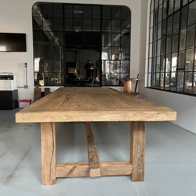 Robust Refectory table Ulm – reclaimed oak 7cm thick – Z027