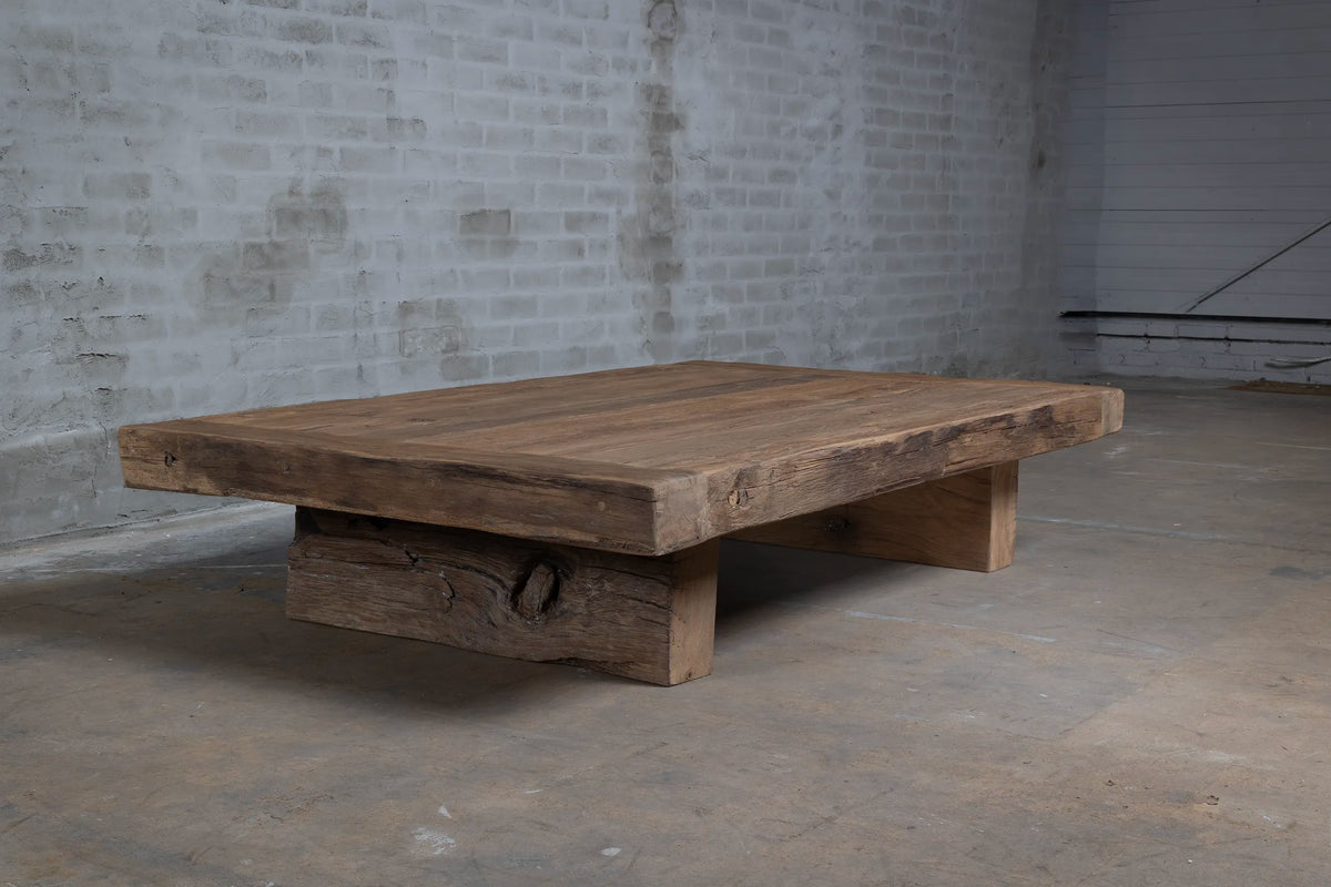 Rustic coffee table Hubert – Country style – sustainable old oak – Z036