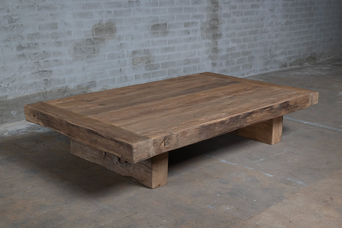 Rustic coffee table Hubert – Country style – sustainable old oak – Z036