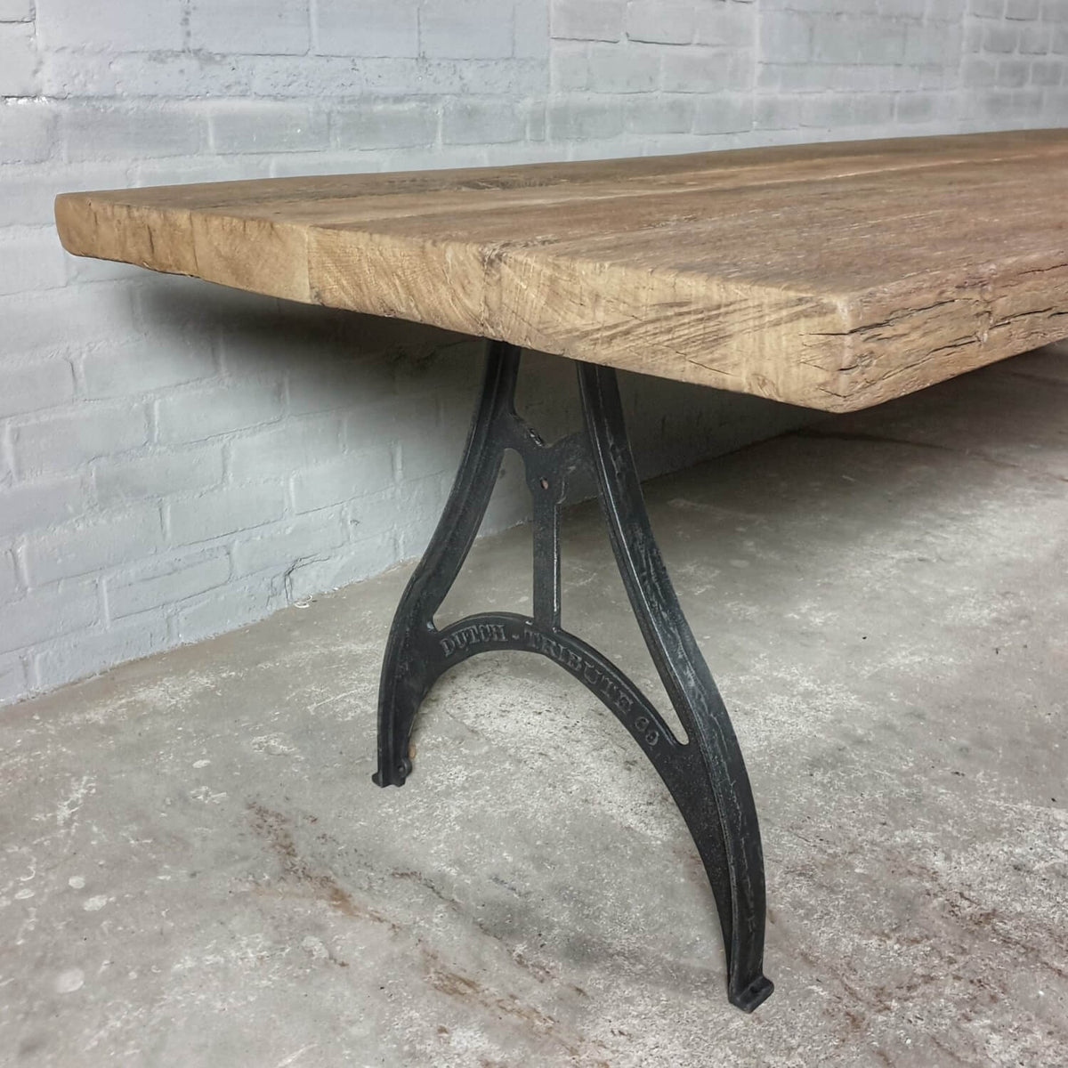 Industrial table with a 7cm sunburned reclaimed oak top – DT06