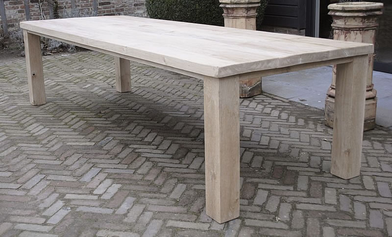 Oak dining table with square legs – G006