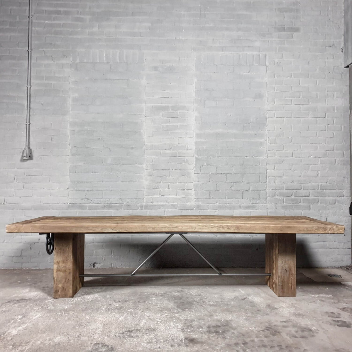 Height adjustable wooden dining table – reclaimed oak – Z015