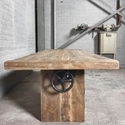 Height adjustable wooden dining table – reclaimed oak – Z015
