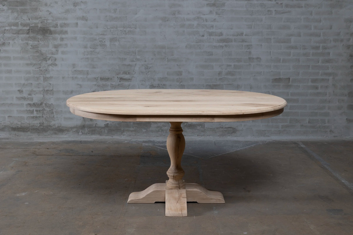 Zijprofiel van landelijk ovale eettafel G024