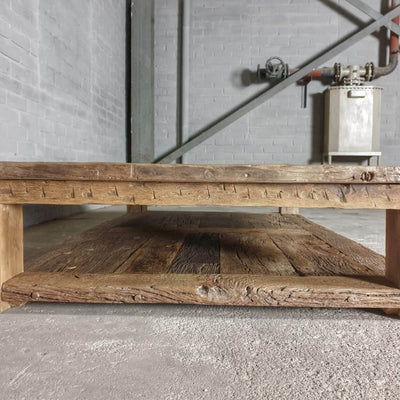 Robust farmhouse style coffee table Colmar – extra bottom shelf – sunburned reclaimed oak